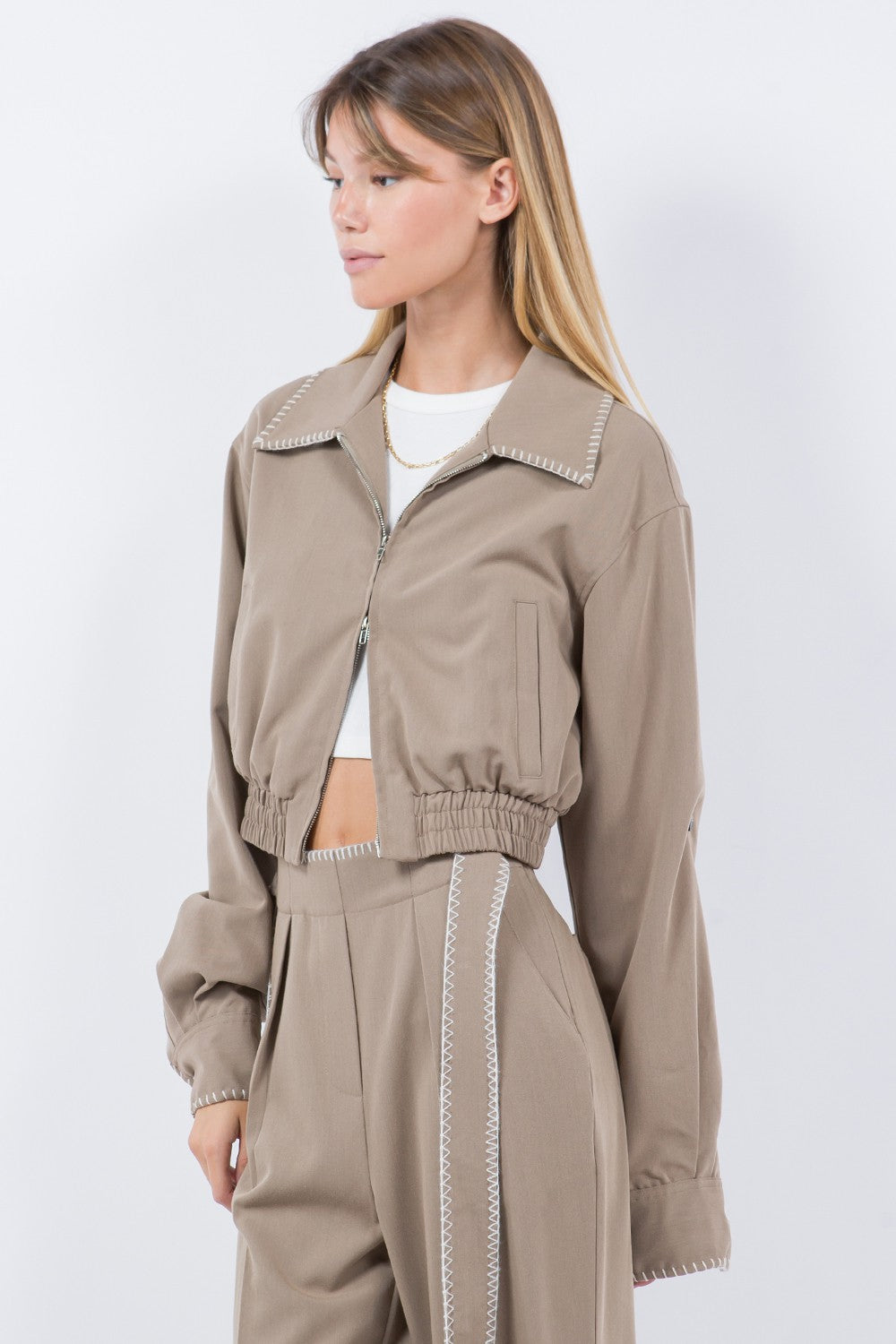 STITCH DETAIL CROPPED JACKET