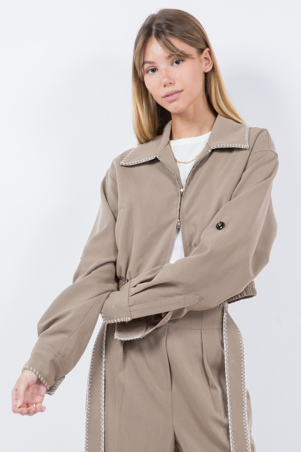 STITCH DETAIL CROPPED JACKET