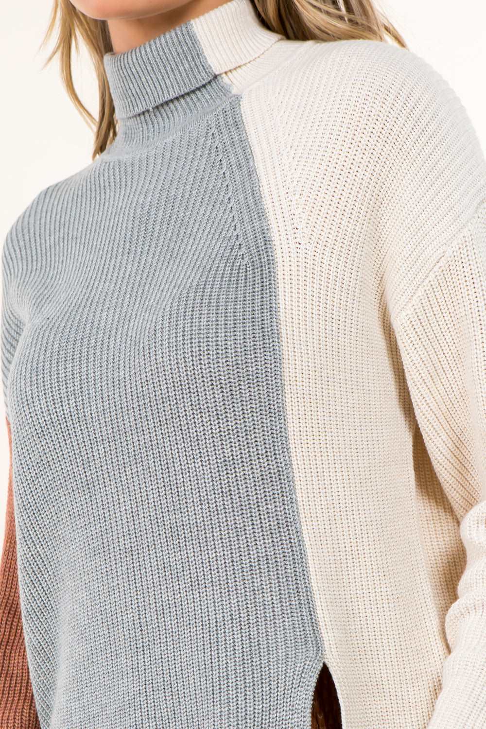 Color Block Turtle Neck Sweater