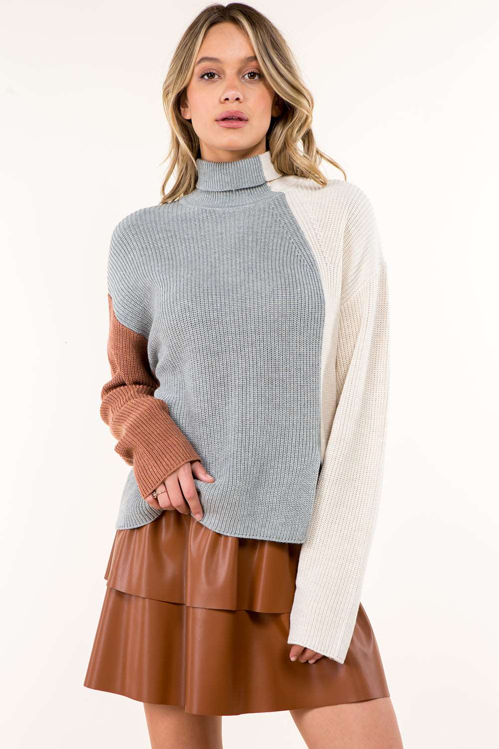 Color Block Turtle Neck Sweater