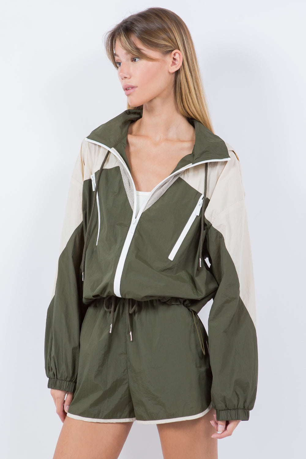 COLOUR-BLOCK HOODED JACKET