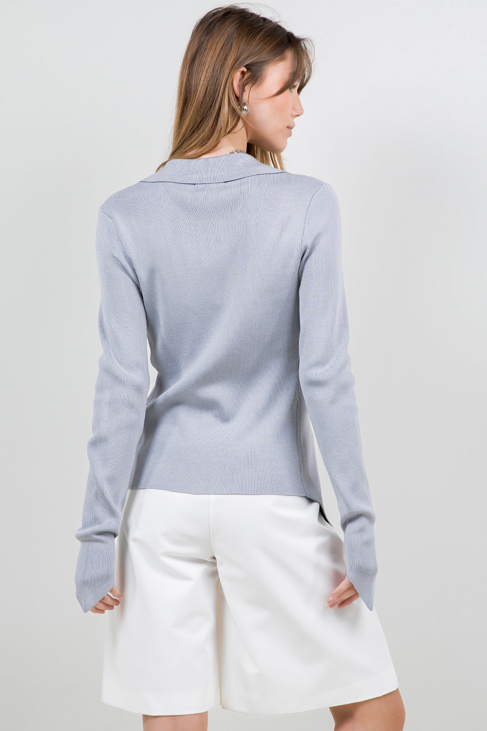 LUXE KNITTED SWEATER WITH ACCENT BUTTON CLOSURE - DUSTY GREY