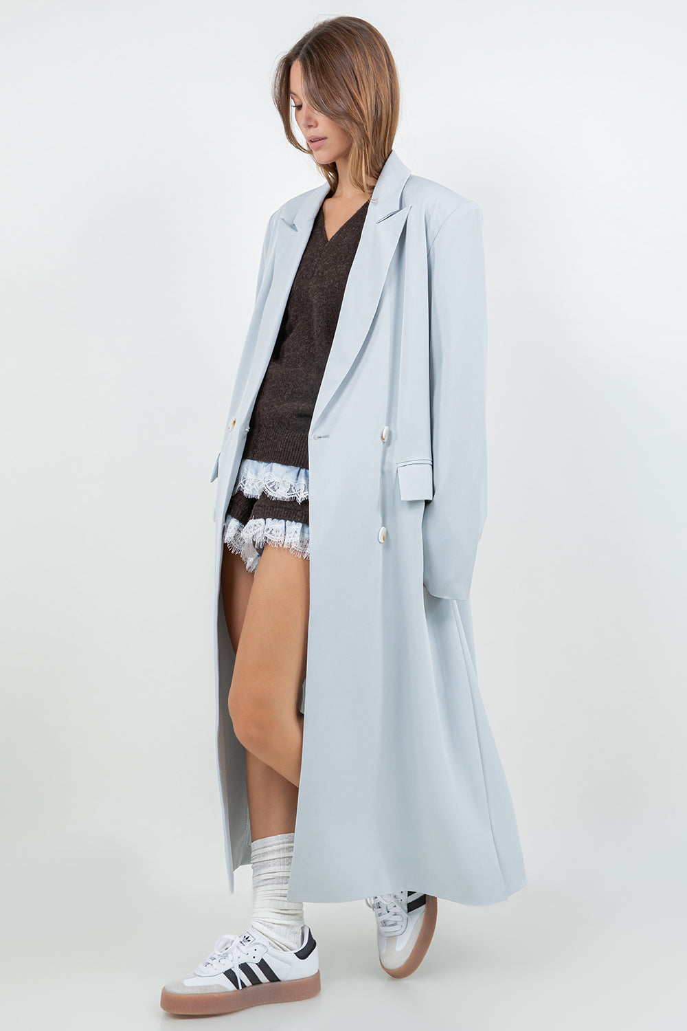 LIGHT WOVEN BUTTON CLOSURE LONG BLAZER JACKET - LIGHT BLUE
