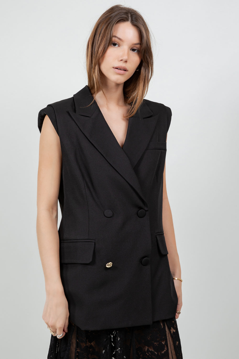 STRUCTURED WOVEN VEST JACKET W ACCENT GOLD BUTTON - BLACK