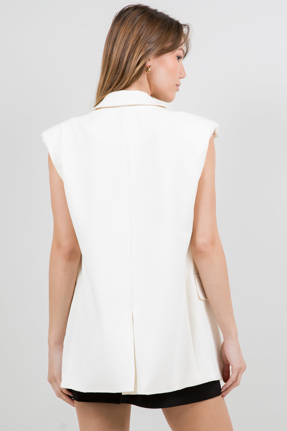 STRUCTURED WOVEN VEST JACKET W ACCENT GOLD BUTTON - IVORY