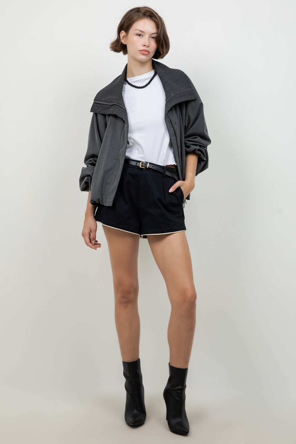 COTTON SHORTS WITH CONTRAST PIPING ACCENT