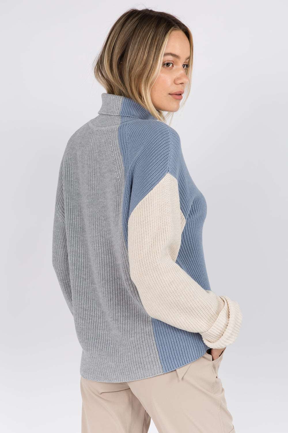 Color Block Turtle Neck Sweater