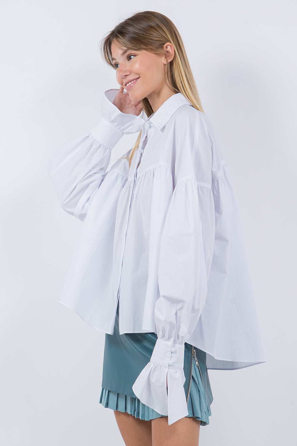 RUFFLED BLOUSE