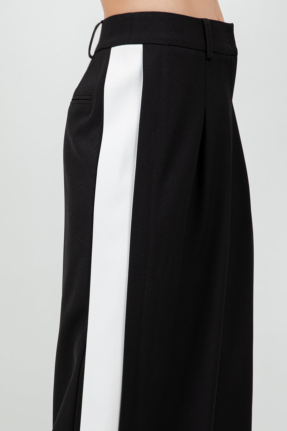 CONTRAST SIDE PANEL WIDE LEG SOFT WOVEN TROUSERS - BLACK