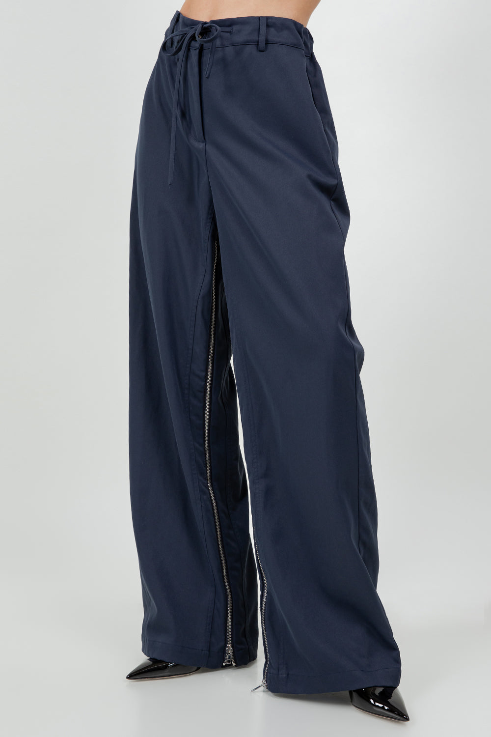UTILITARIAN INSEAM ZIPPER DETAILED TROUSERS - NAVY
