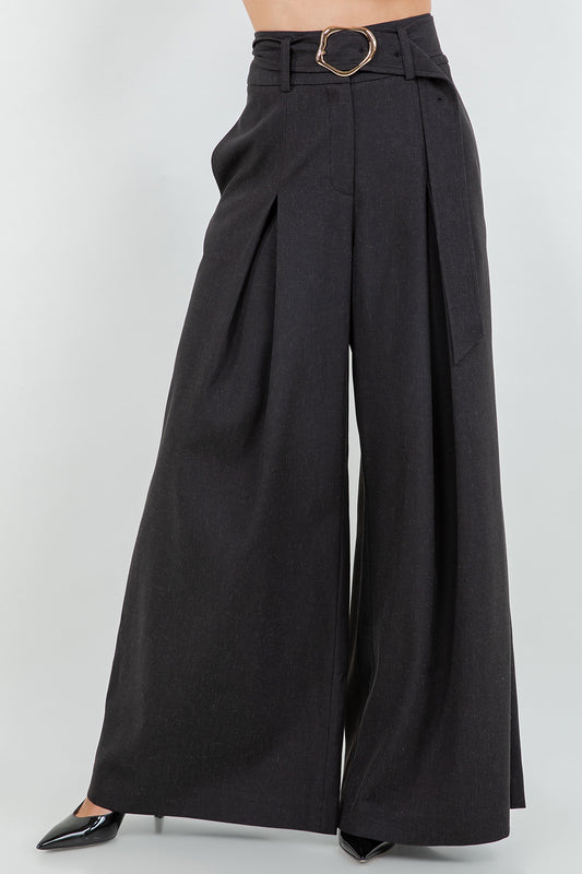 SOFT WOVEN PLEATED TROUSERS WITH ACCENT METALLIC BELT BUCKLE - CHARCOAL