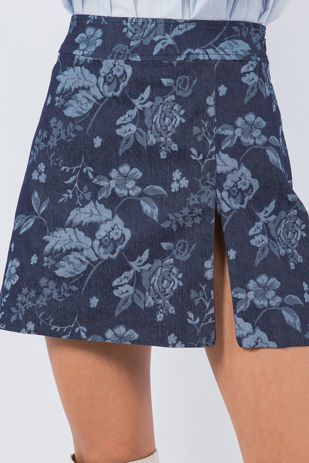 DENIM FLORAL PRINT MINI SKIRT