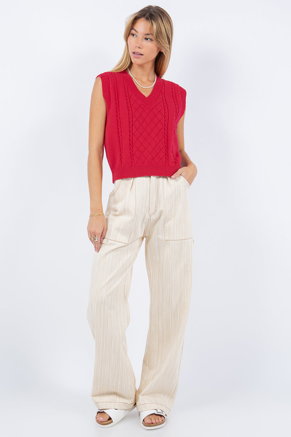 CABLE KNIT V NECK VEST
