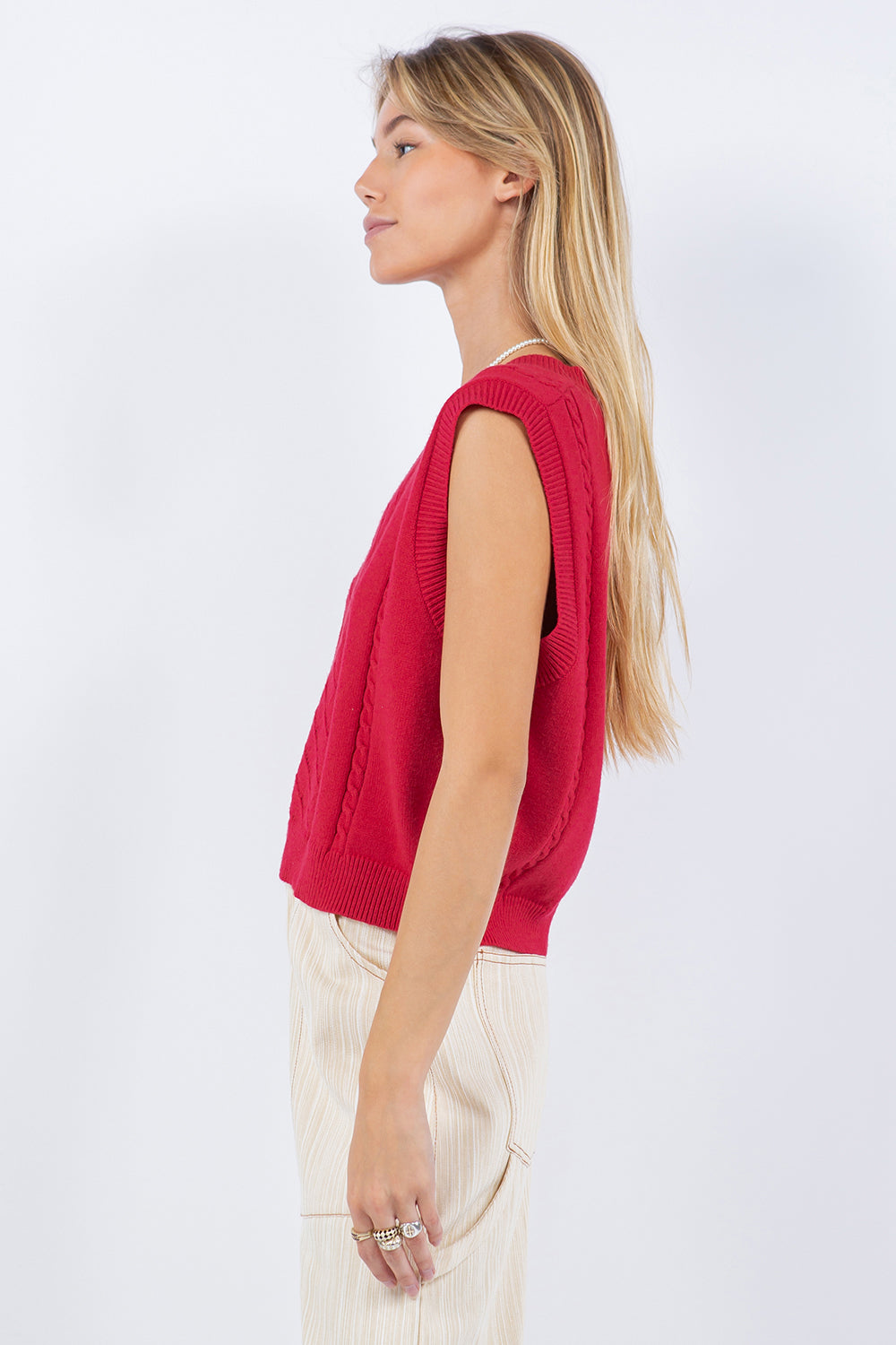 CABLE KNIT V NECK VEST