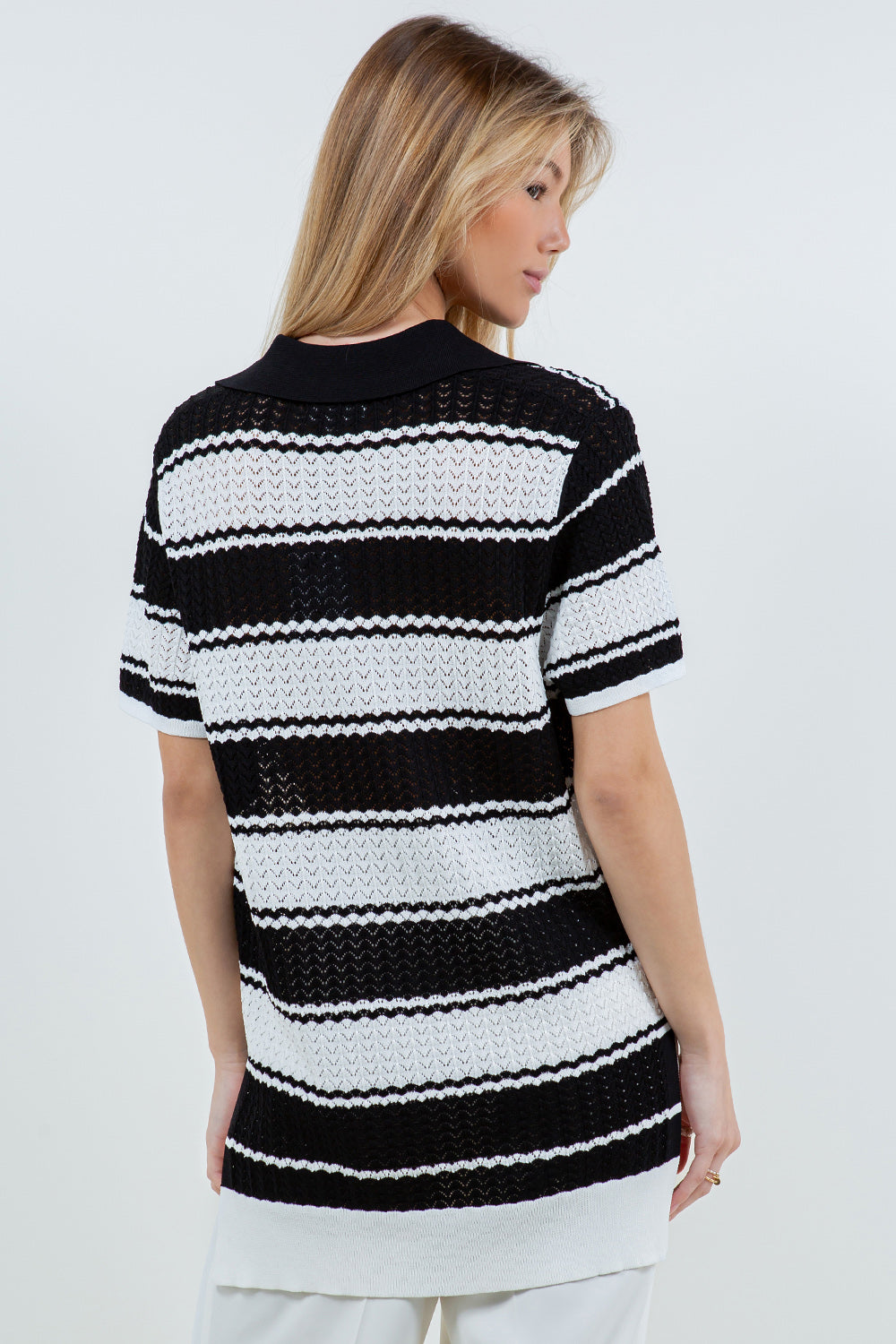 STRIPED SLIT DETAIL TOP