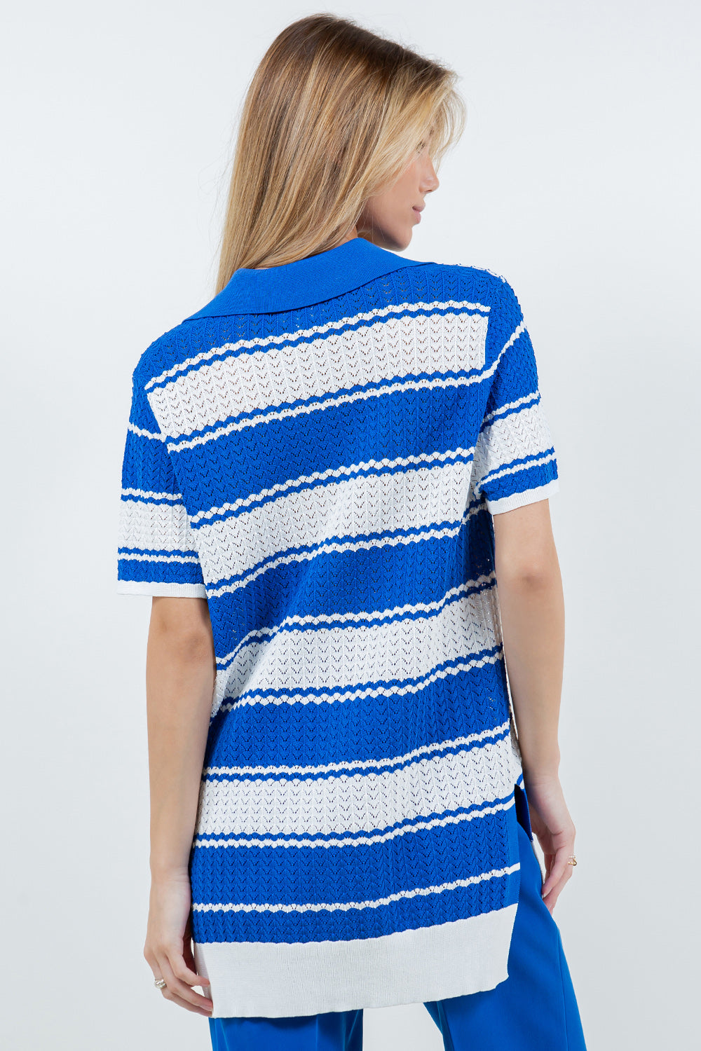 STRIPED SLIT DETAIL TOP