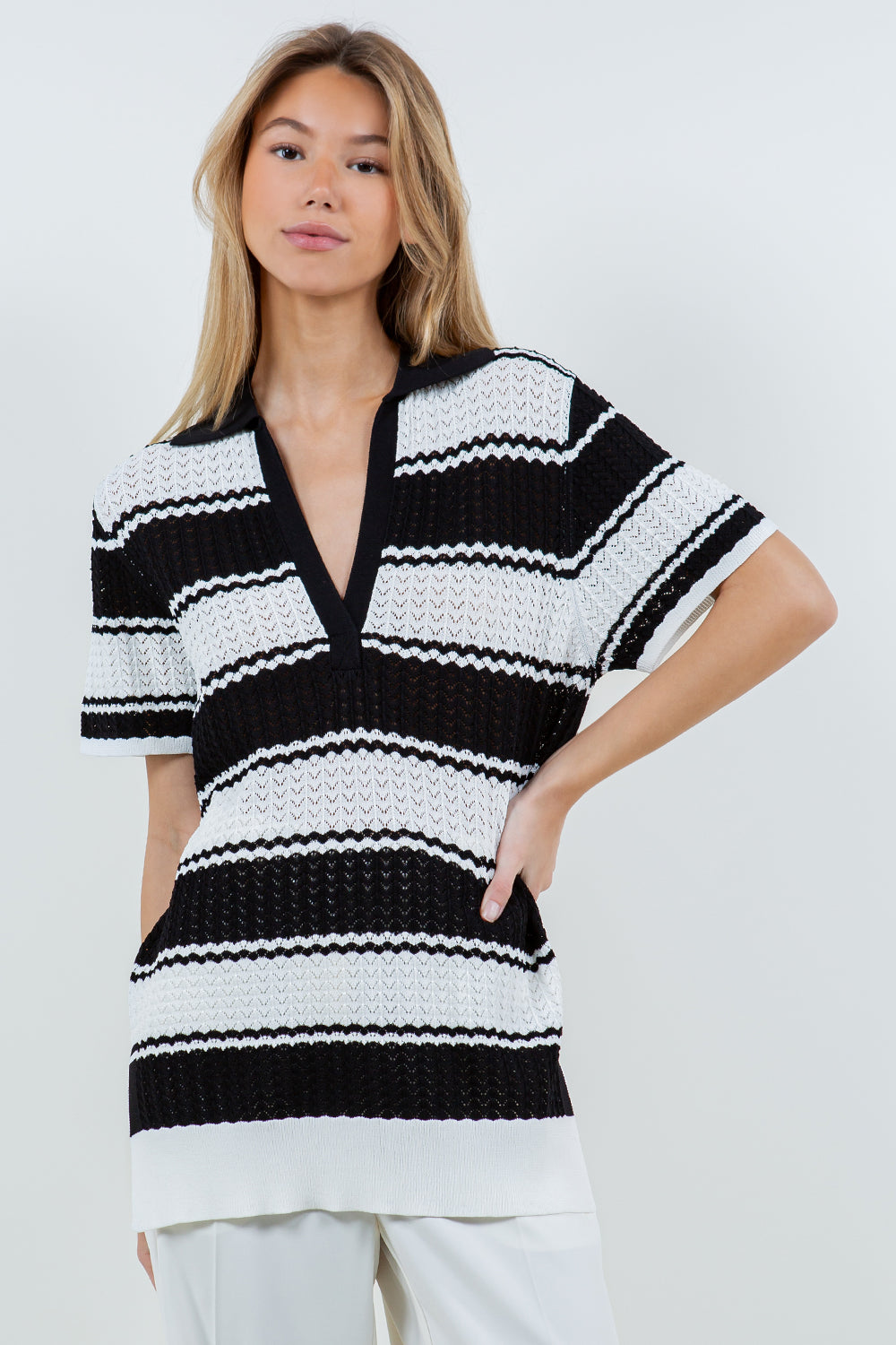 STRIPED SLIT DETAIL TOP