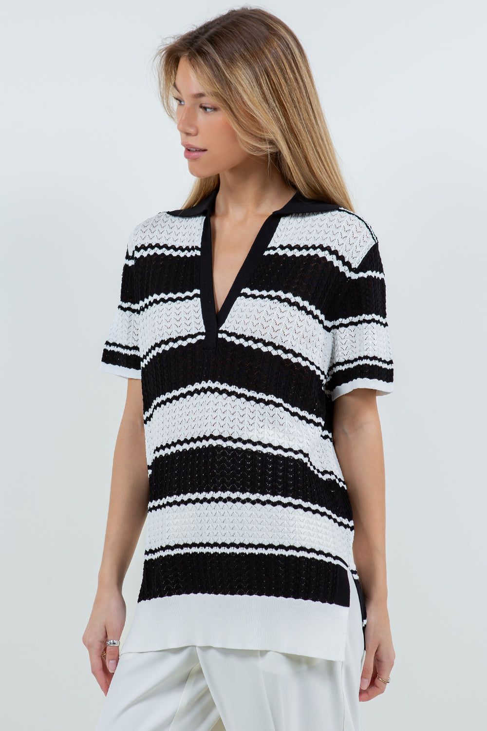 STRIPED SLIT DETAIL TOP