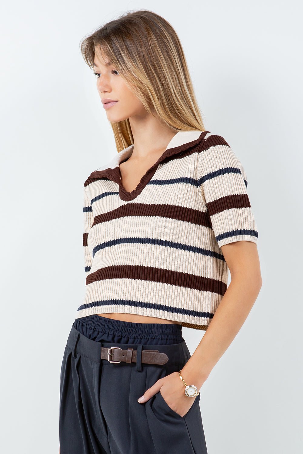 CROPPED STRIPE SCALLOP COLLAR SWEATER