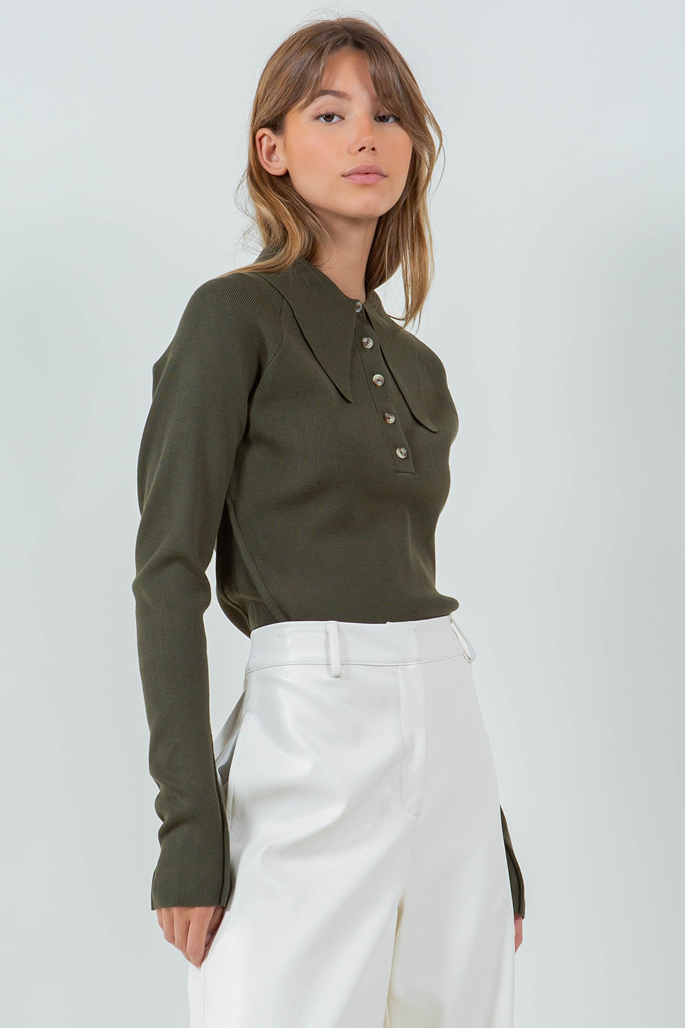 ABSTRACT SEAMS COLLARED KNIT SWEATER - OLIVE