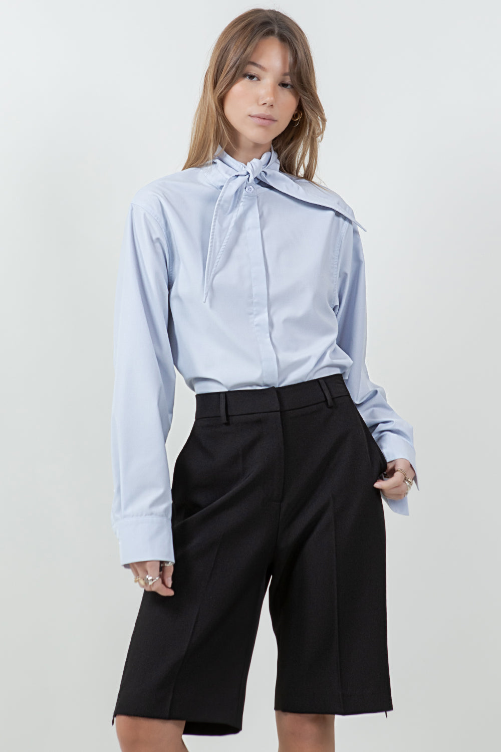 DRAMATIC LONG COLLARED POPLIN BUTTON DOWN SHIRT - CHAMBRAY