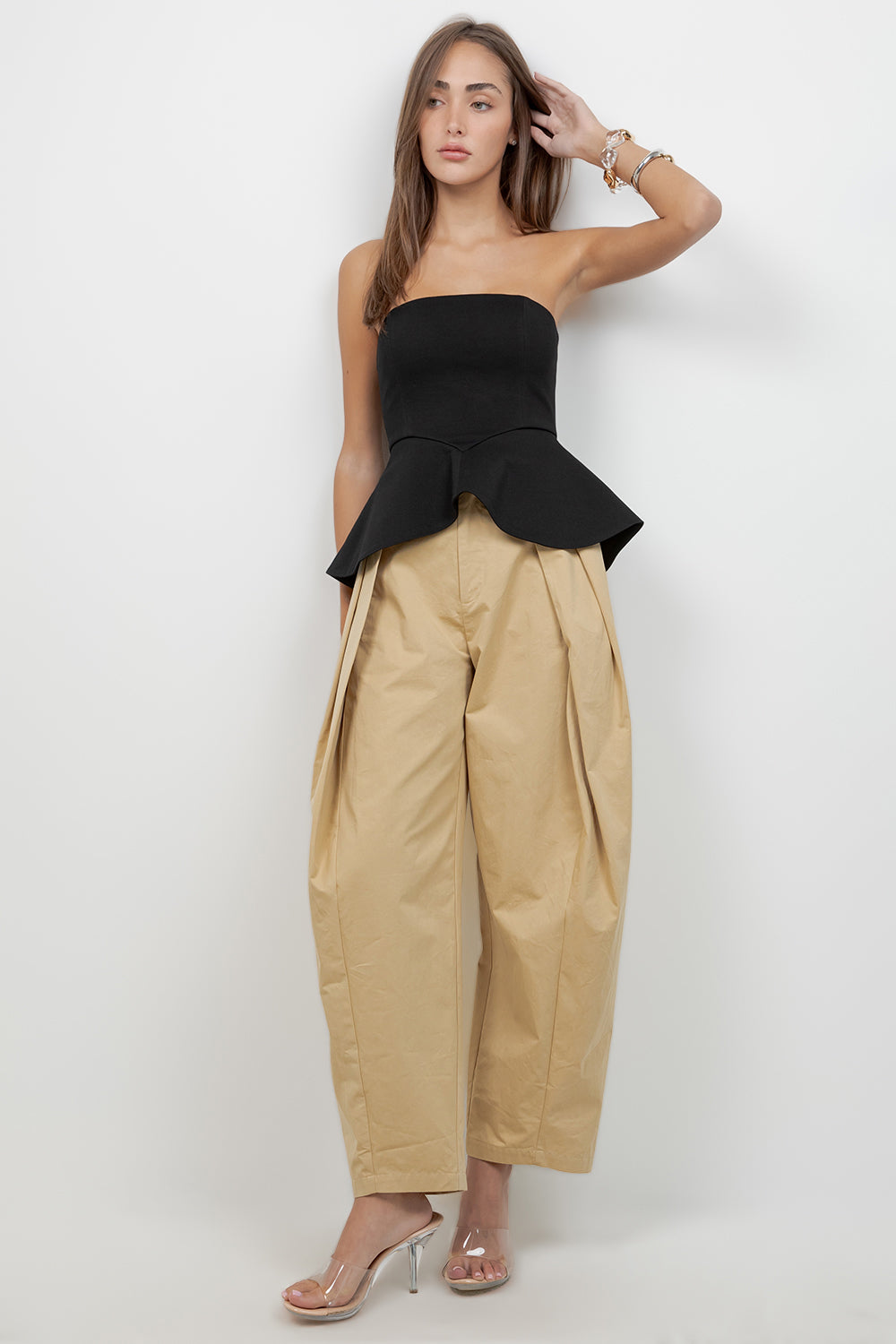 FITTED SLEEVELESS KNIT TOP WITH PEPLUM BOTTOM - Whiteroom+Cactus