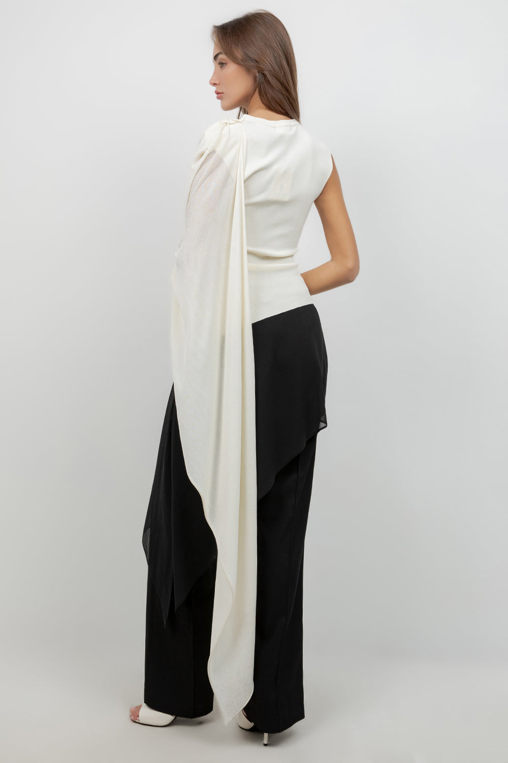 KNITTED SLEEVLESS TOP WITH ASYMMETRICAL MESH CAPE - Whiteroom+Cactus