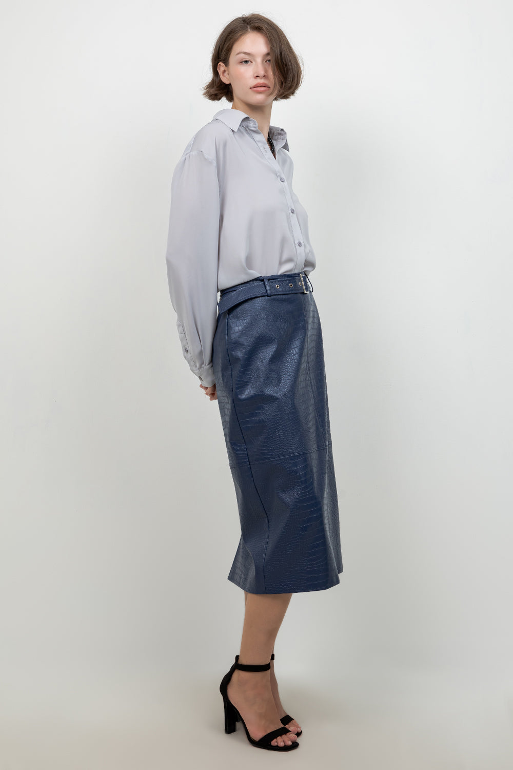 SOFT BUTTON DOWN WOVEN BLOUSE