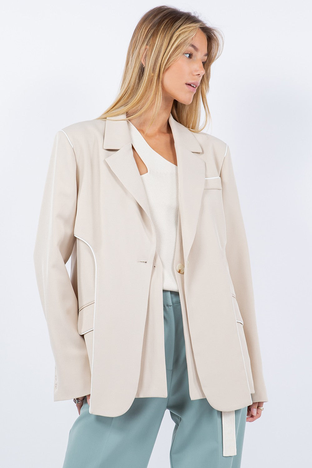 PIPING DETAIL DOUBLE LAYER BLAZER