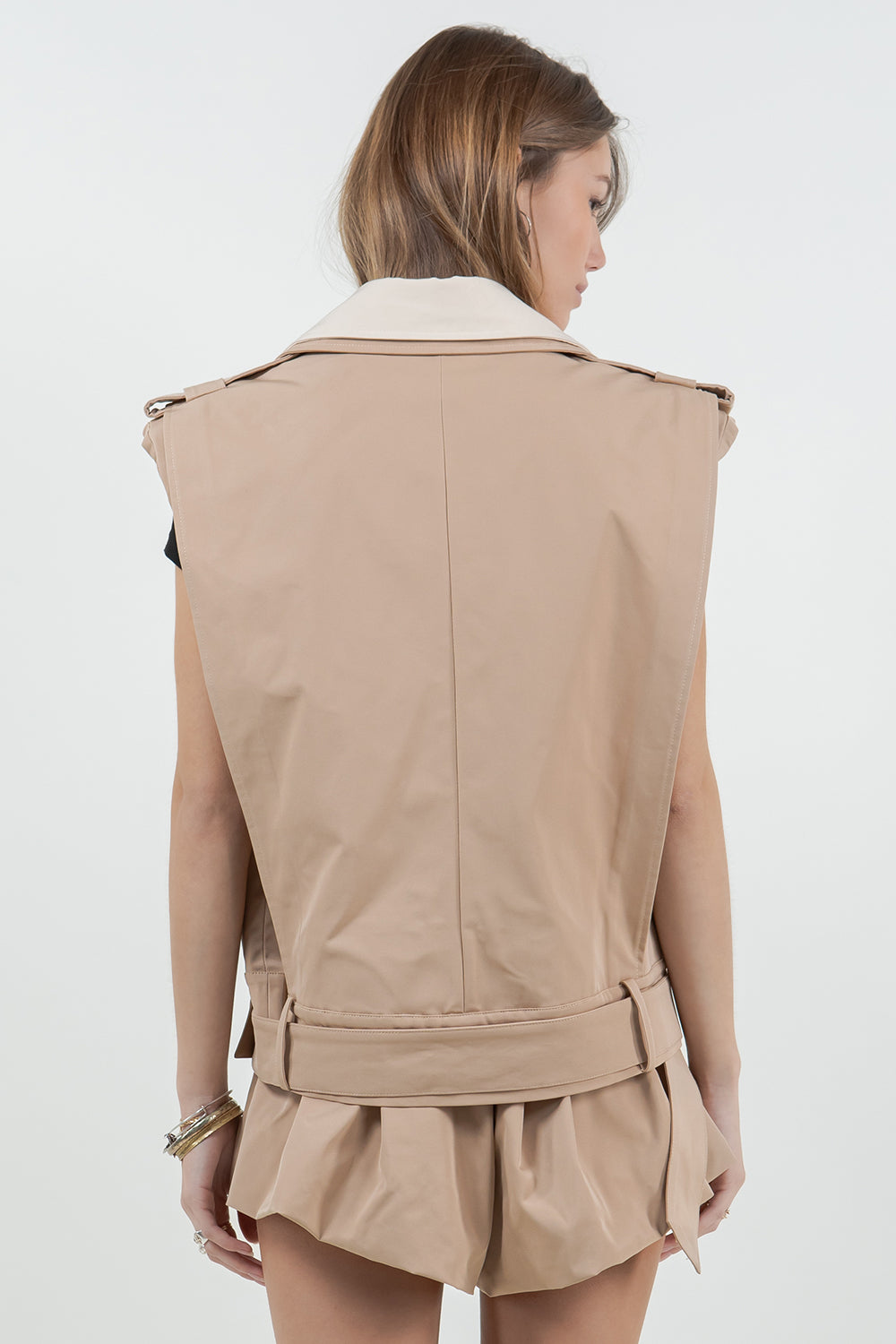 DOUBLE CONTRAST COLLAR COTTON VEST W BELT - KHAKI/EGGSHELL