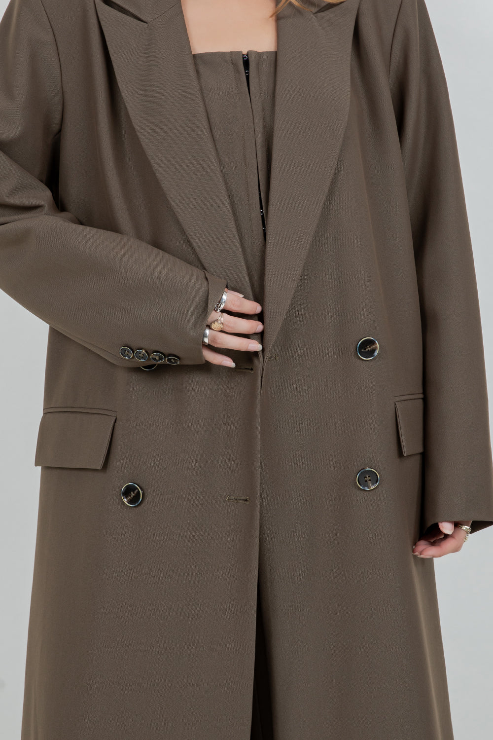 STRUCTURED WOVEN BUTTON CLOSURE LONG BLAZER JACKET - Whiteroom+Cactus