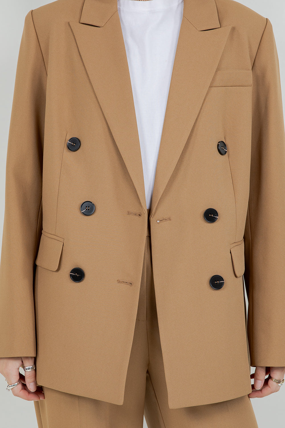 SOFT WOVEN SLIGHT OVERSIZED DOUBLE BREASTED BLAZER