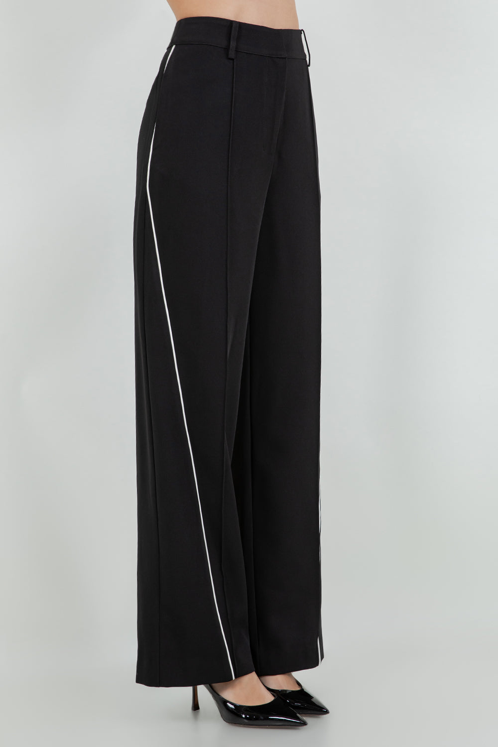 SOFT WOVEN TROUSERS WITH CONTRAST PIPING - Whiteroom+Cactus