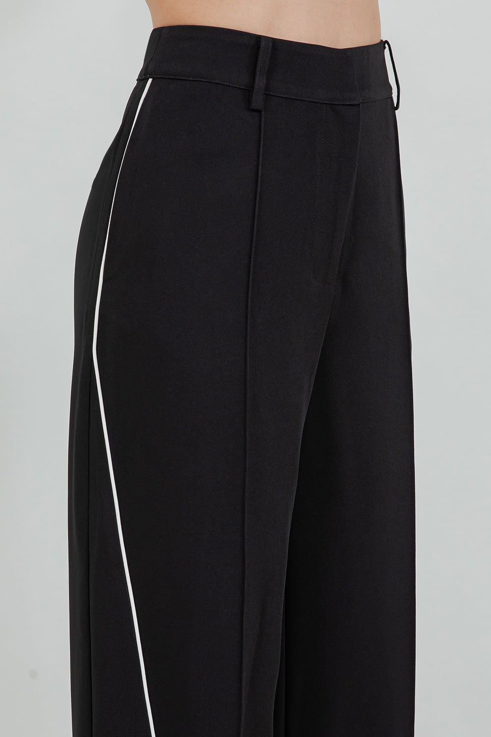 SOFT WOVEN TROUSERS WITH CONTRAST PIPING - Whiteroom+Cactus