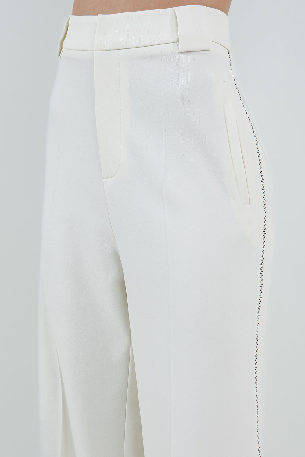 CONTRAST STITCH DETAILED STRAIGHT LEG TROUSERS - IVORY