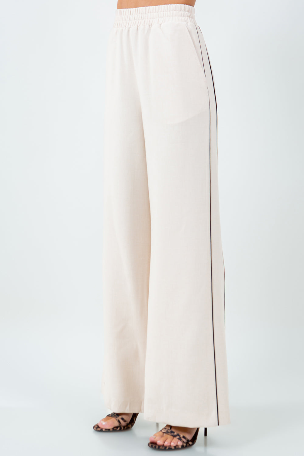 CONTRAST PIPING DETAILED STRAIGHT LEG TROUSERS - BEIGE