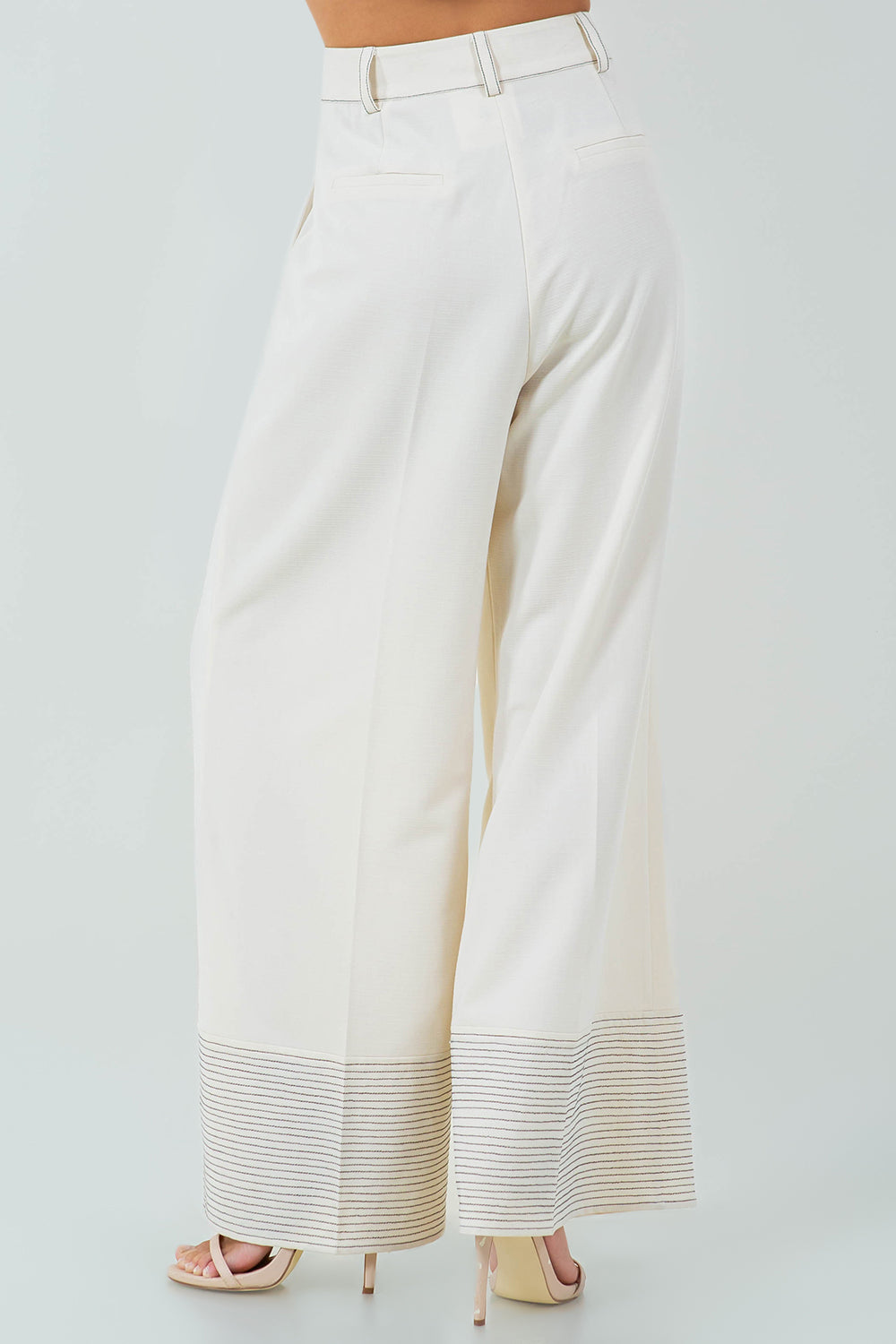 BOTTOM CUFF CONTRAST THREAD DETAILED PANTS - NATURAL