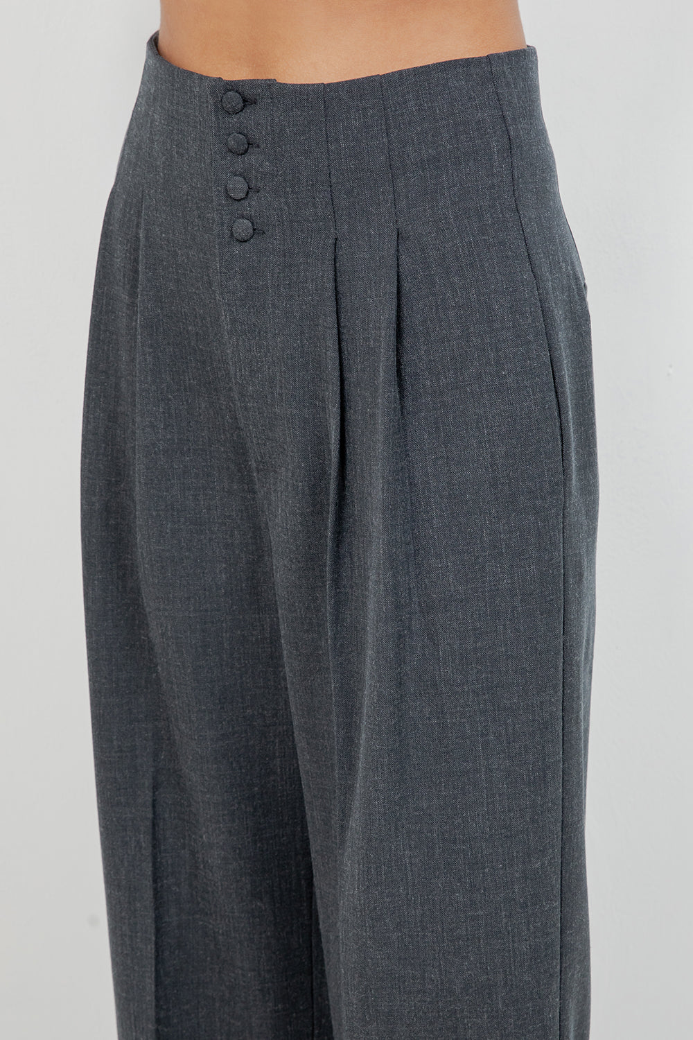 SOFT WOVEN FITTED WAIST PLEATED TROUSERS - Whiteroom+Cactus