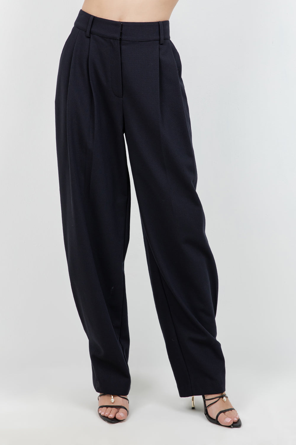 SOFT WOVEN PLEATED TROUSERS WITH TAPERED LEG OPENING (IVORY) - Whiteroom+Cactus