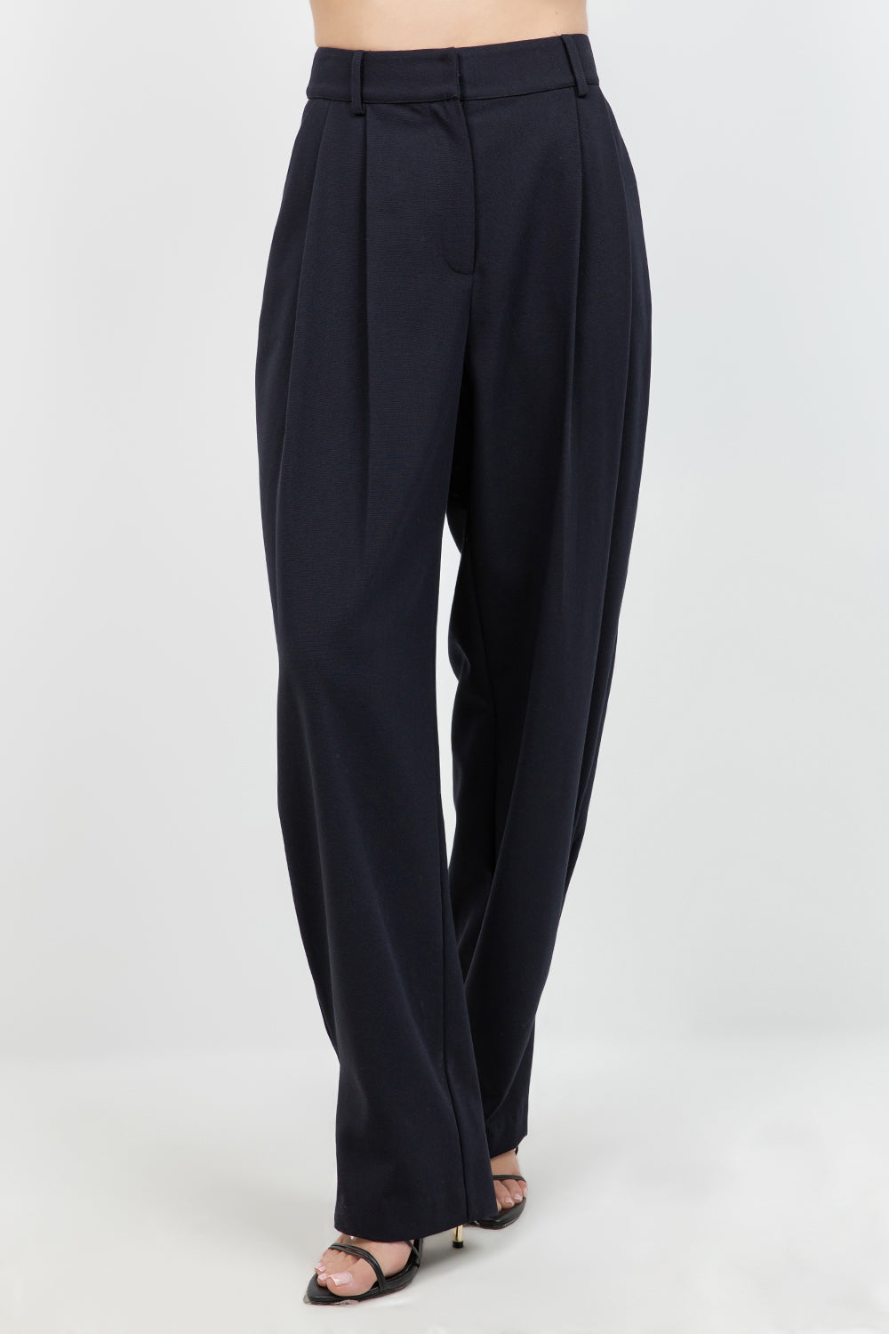 SOFT WOVEN PLEATED TROUSERS WITH TAPERED LEG OPENING (IVORY) - Whiteroom+Cactus