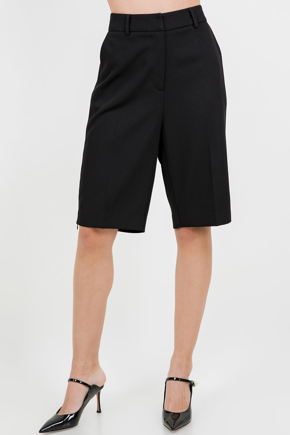 KNEE LENGTH WOVEN TROUSER SHORTS WITH SIDE ZIPPERS - BLACK - Whiteroom+Cactus