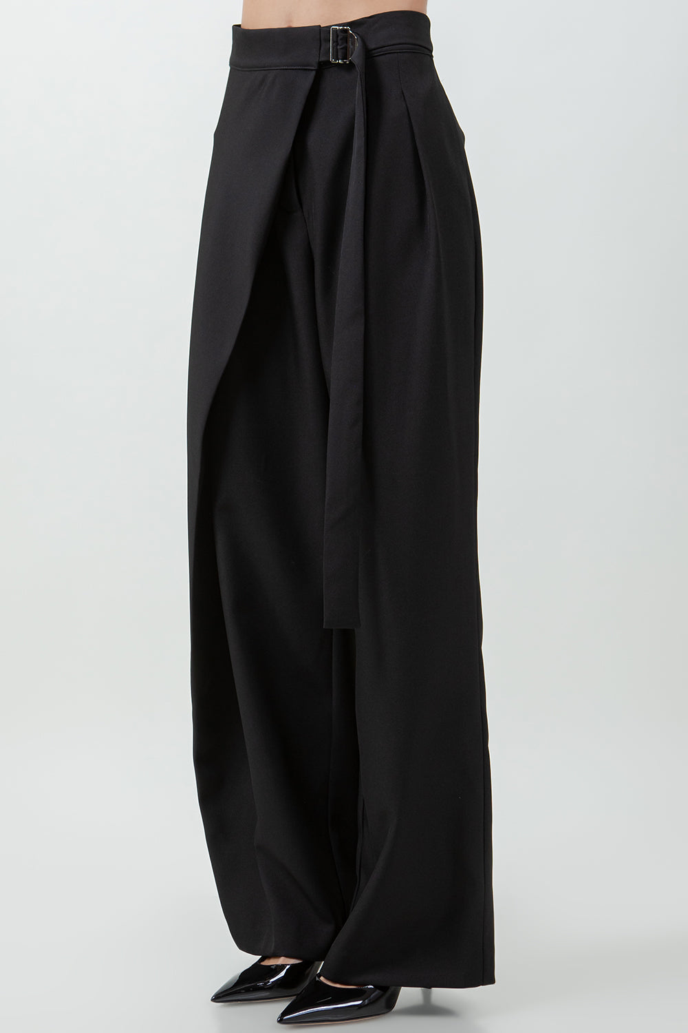 PLEATED WRAP OVER ADJUSTABLE BELT TROUSERS - BLACK