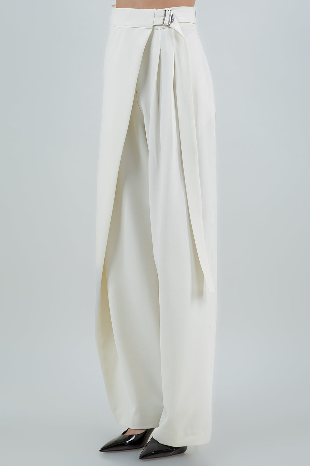 PLEATED WRAP OVER ADJUSTABLE BELT TROUSERS - IVORY