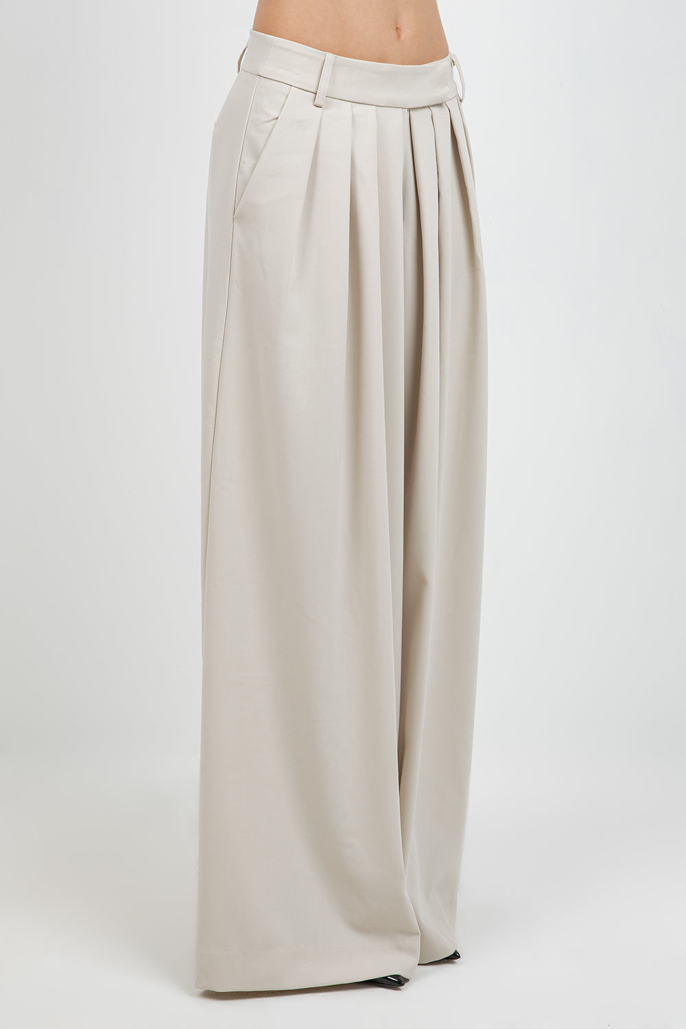 MULTI PLEAT SOFT WOVEN TROUSERS WITH ELASTIC BACK WAIST - Whiteroom+Cactus