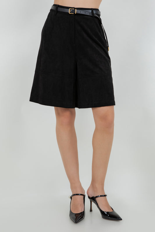 KNEE LENGTH BERMUDA SUEDE SHORTS - Whiteroom+Cactus