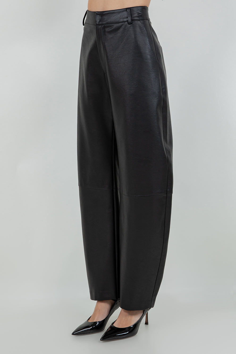 SLIGHT BARREL SHAPE PU FAUX LEATHER PANTS