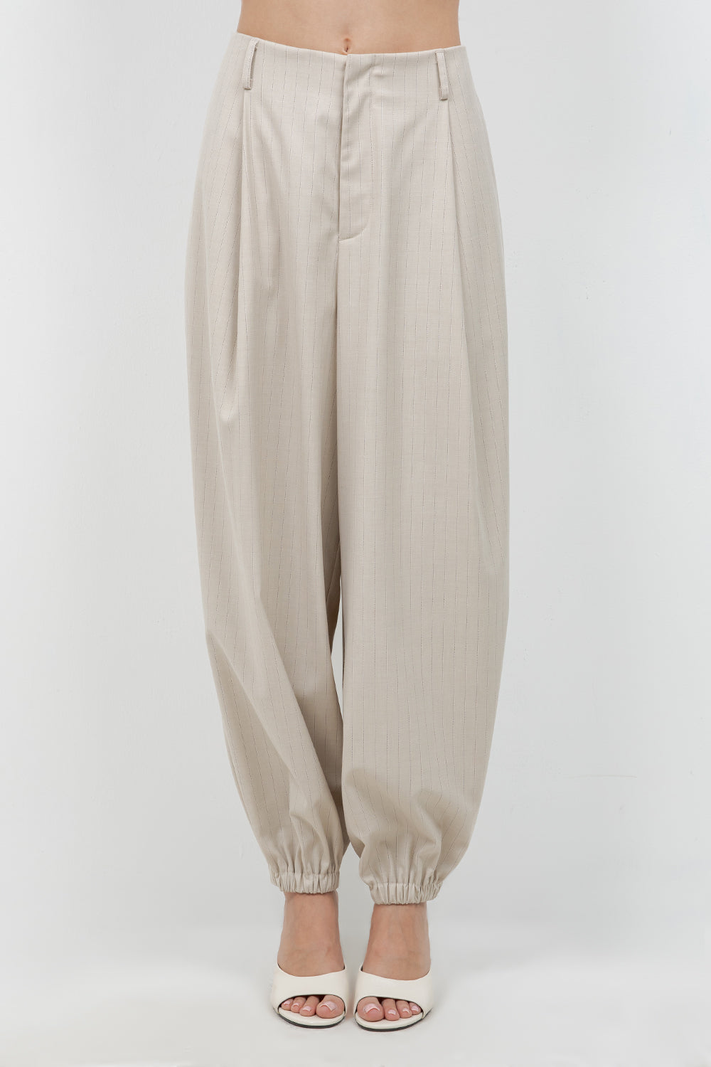 ELASTIC BOTTOM PLEATED SOFT WOVEN PINSTRIPE TROUSERS - Whiteroom+Cactus
