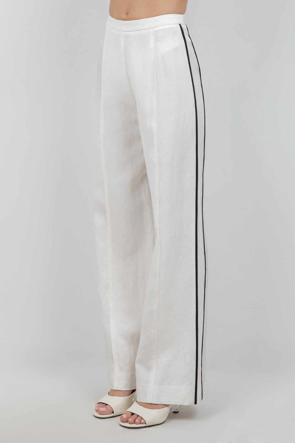 SOFT WOVEN TROUSERS WITH CONTRAST PIPING - Whiteroom+Cactus