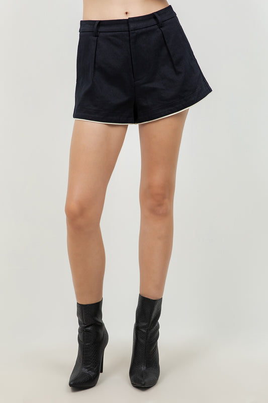 COTTON SHORTS WITH CONTRAST PIPING ACCENT