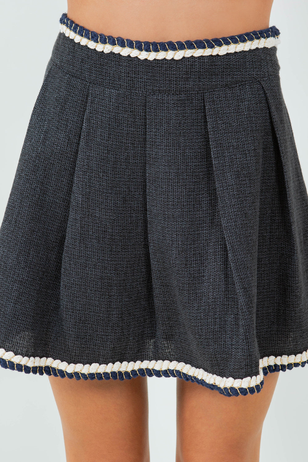 BRAIDED TRIM DETAIL PLEATED MINI SKIRT - CHARCOAL